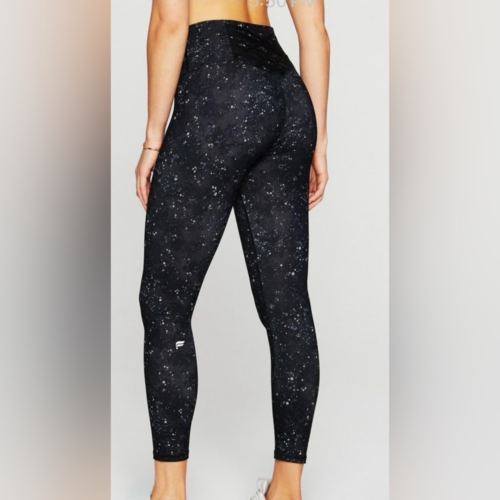 Fabletics HW Powerhold 7/8 Legging | Black Space Splatter | XS | Design Retired - Picture 6 of 11